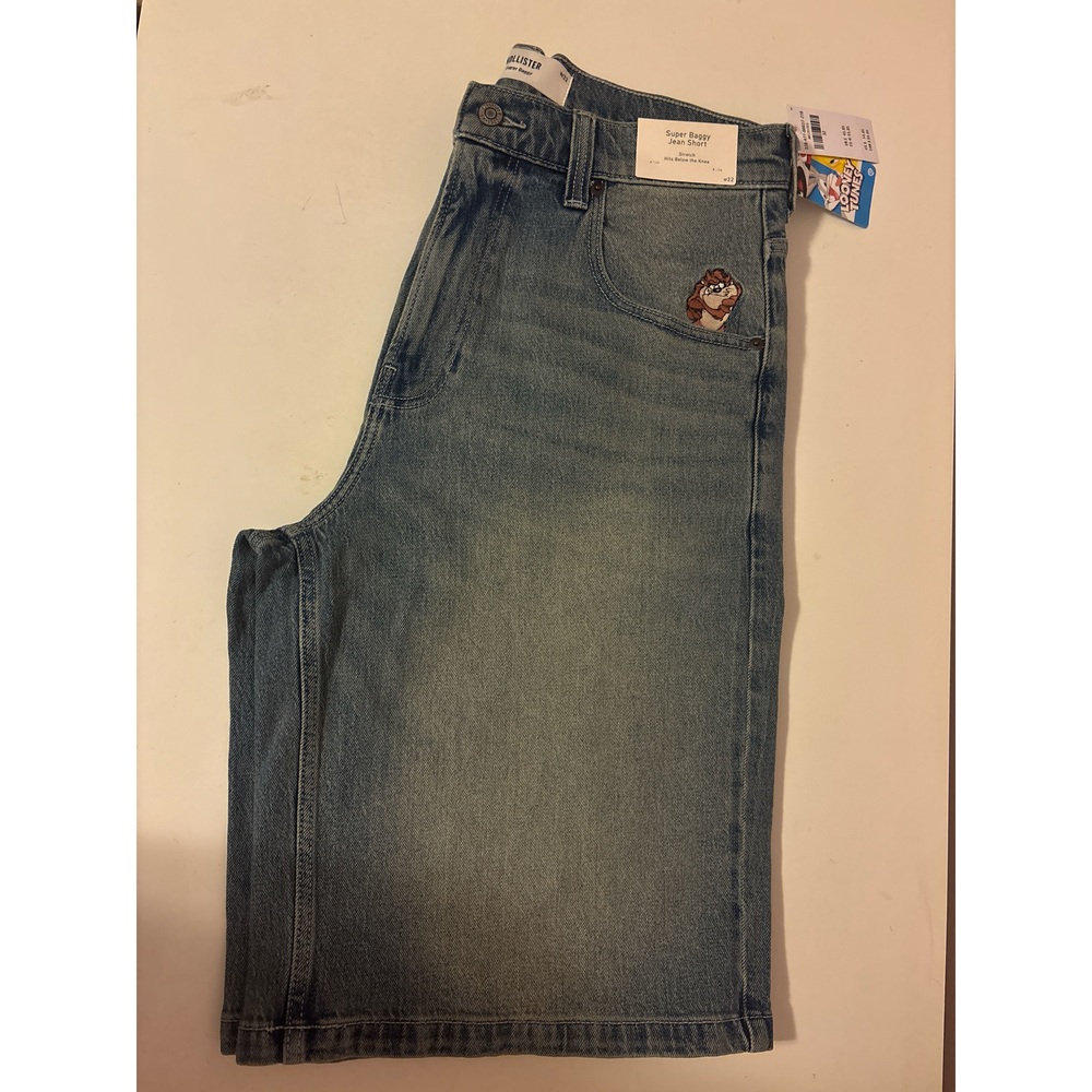 NWT Hollister Men’s Super Baggy Jean Short